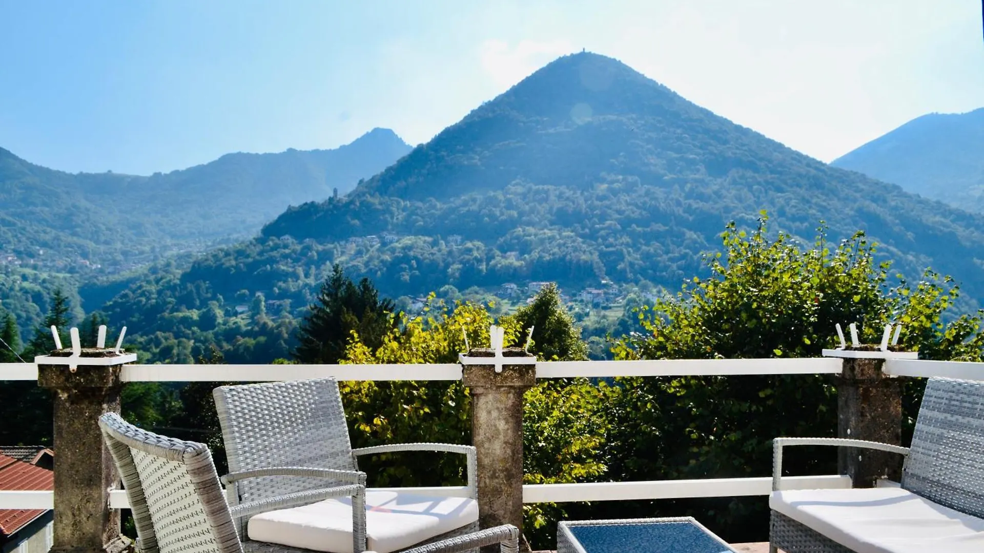 Villa Oleandra With Garden&Swimming Pool Dizzasco 0*,  إيطاليا